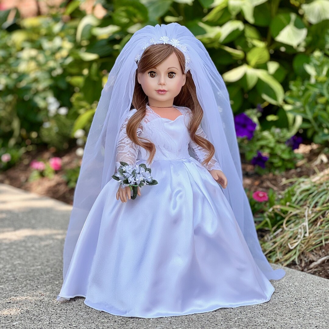 princess kate wedding dress A Detailed Look At The of Wales, Middleton's Unforgettable Kate Middleton's Wedding Dress Embroiderer